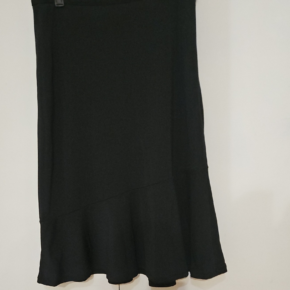 Elegant Black Women's Skirt